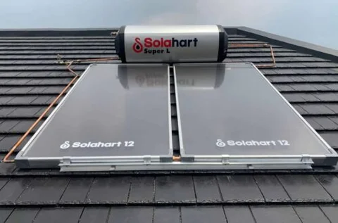 Solahart di atap genteng